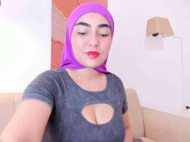 Malika-Noor webcam