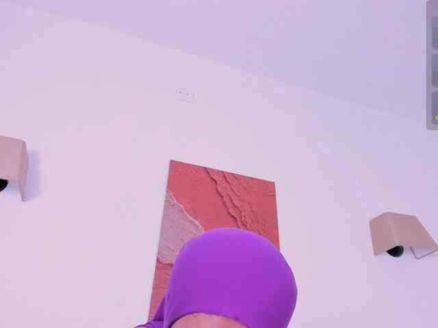 Malika-Noor webcam