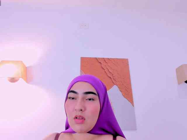 Malika-Noor webcam