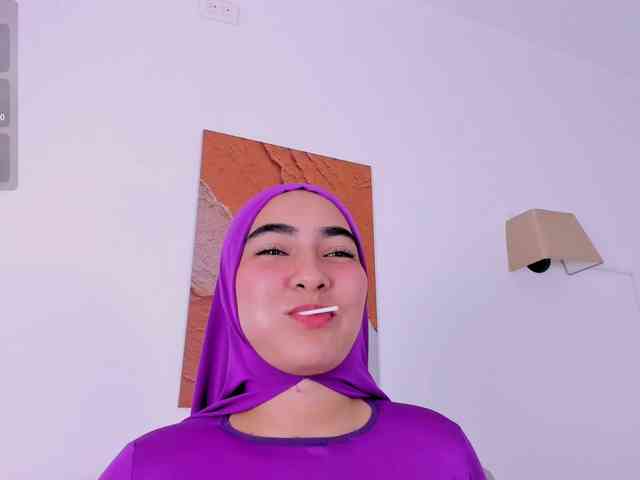 Malika-Noor webcam