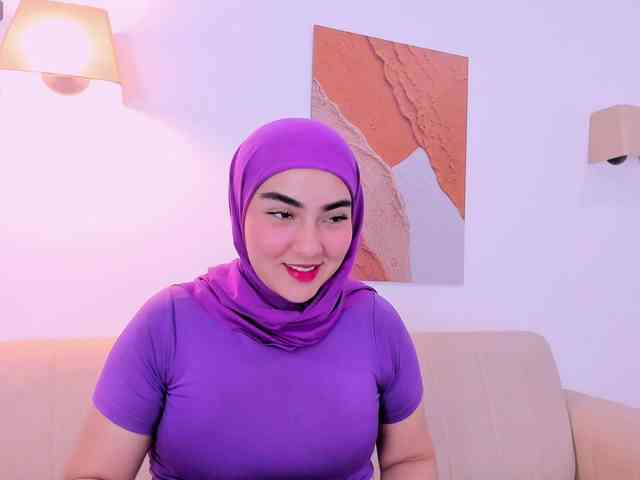 Malika-Noor webcam