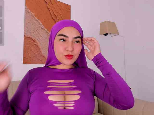 Malika-Noor webcam