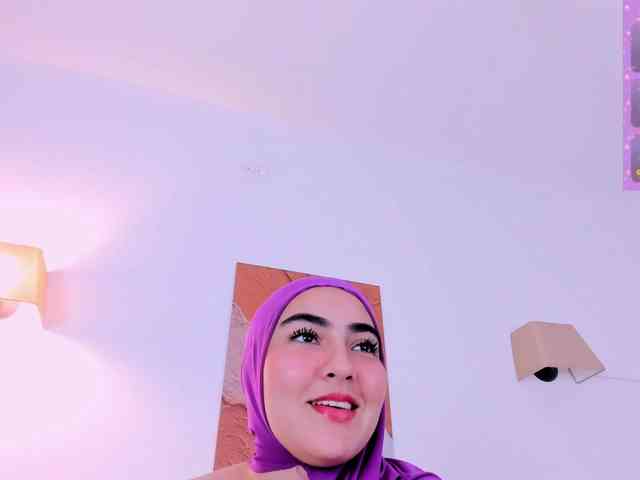 Malika-Noor webcam