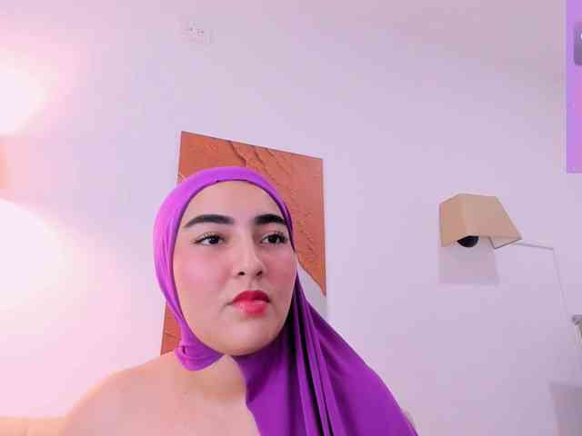 Malika-Noor webcam