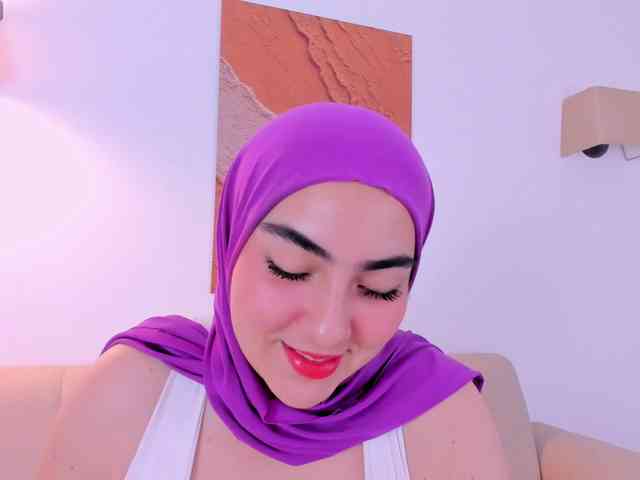 Malika-Noor webcam