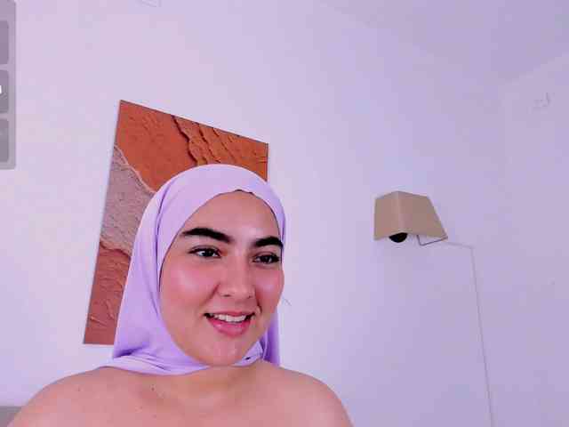 Malika-Noor webcam