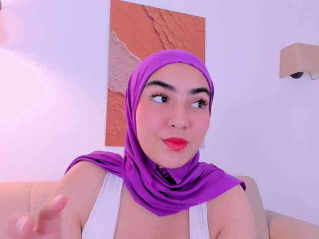 Malika-Noor webcam