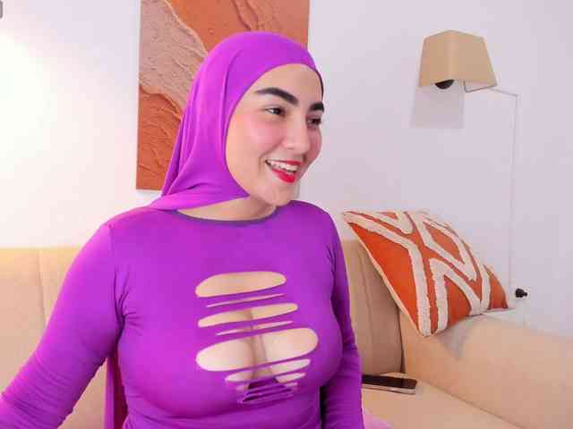 Malika-Noor webcam