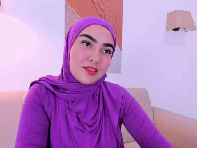 Malika-Noor webcam