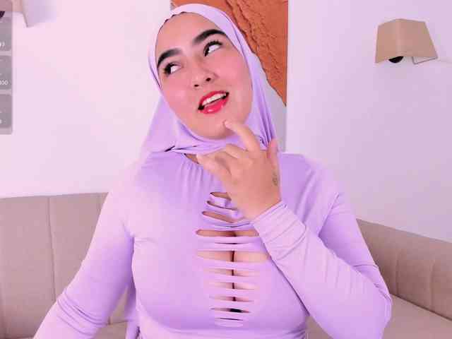 Malika-Noor webcam