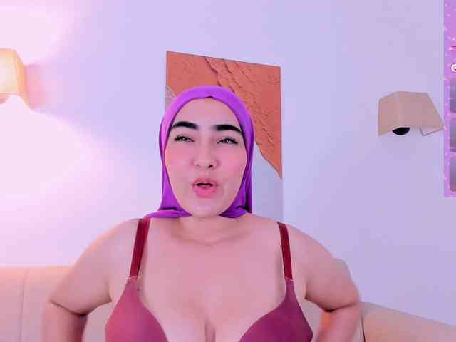 Malika-Noor webcam