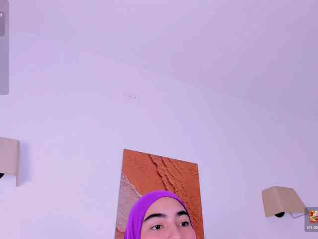 Malika-Noor webcam