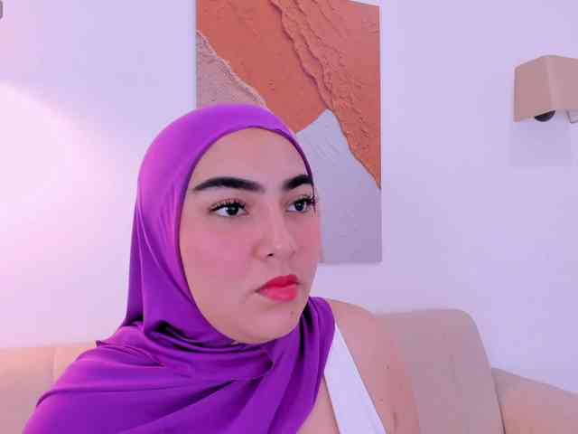 Malika-Noor webcam