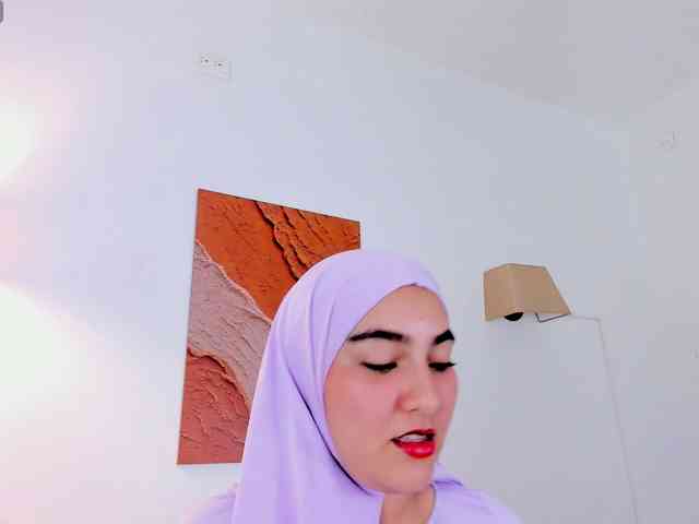 Malika-Noor webcam