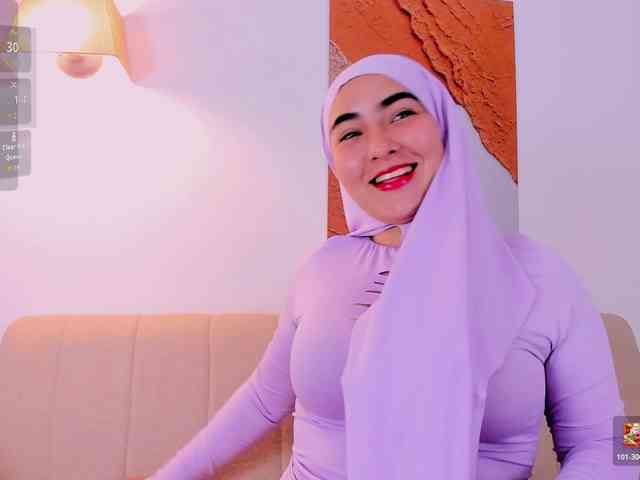 Malika-Noor webcam