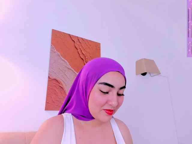 Malika-Noor webcam