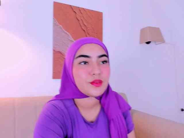 Malika-Noor webcam