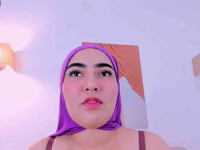 Malika-Noor webcam
