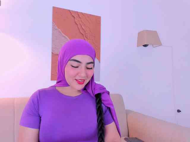 Malika-Noor webcam