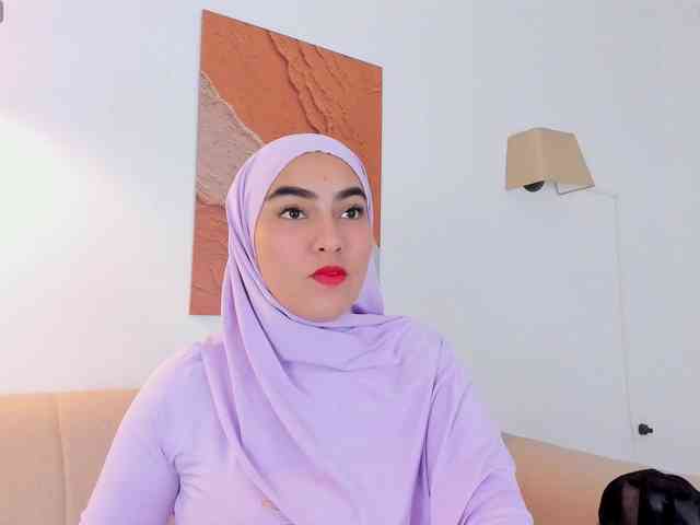 Malika-Noor webcam