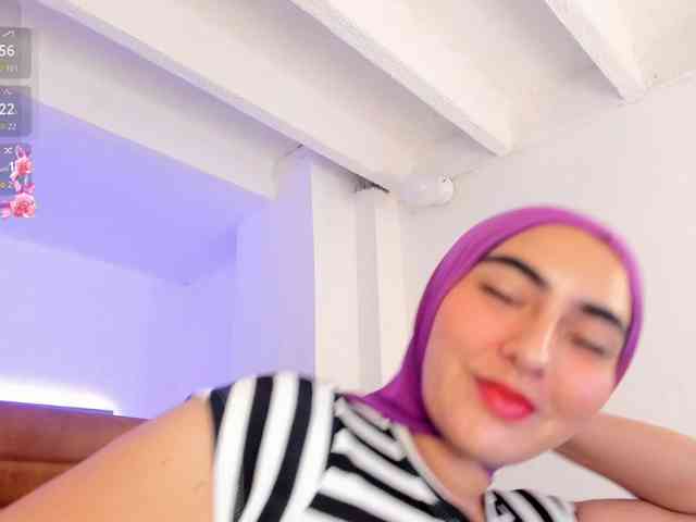 Malika-Noor webcam