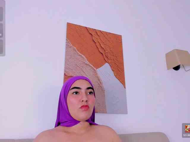 Malika-Noor webcam