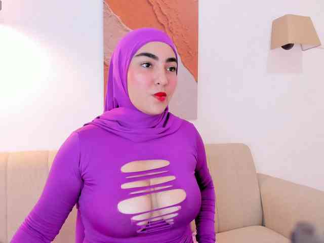 Malika-Noor webcam