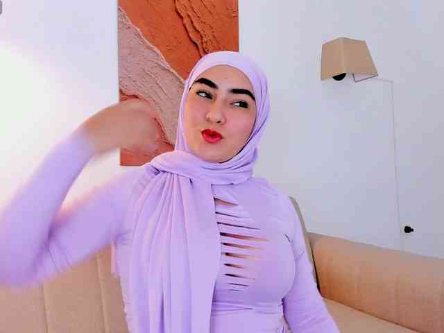 Malika-Noor webcam