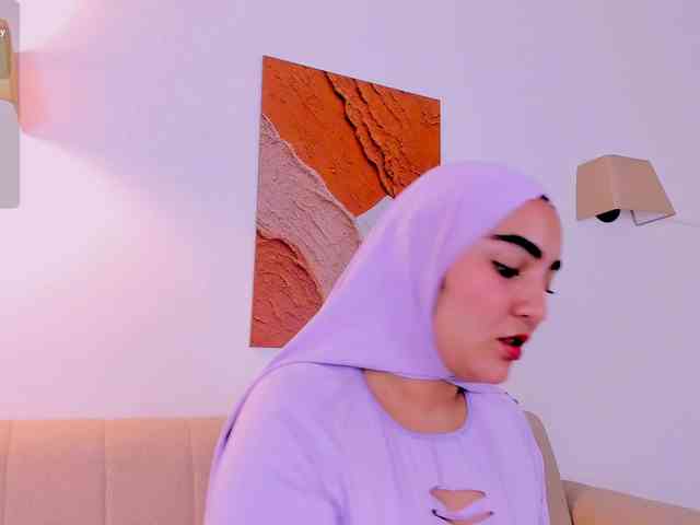 Malika-Noor webcam