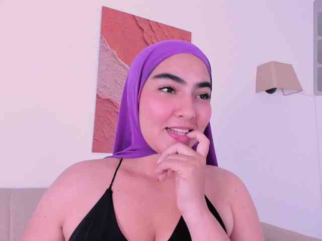 Malika-Noor webcam