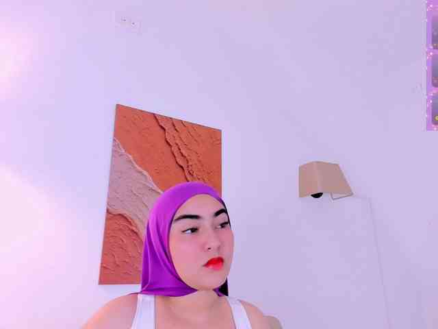 Malika-Noor webcam