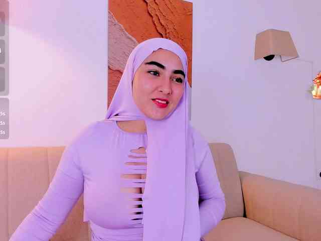 Malika-Noor webcam