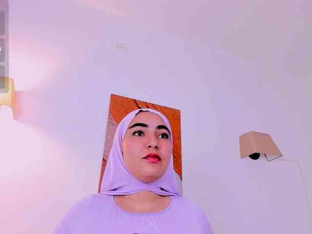 Malika-Noor webcam