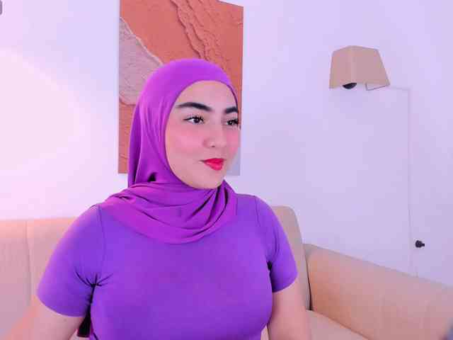Malika-Noor webcam