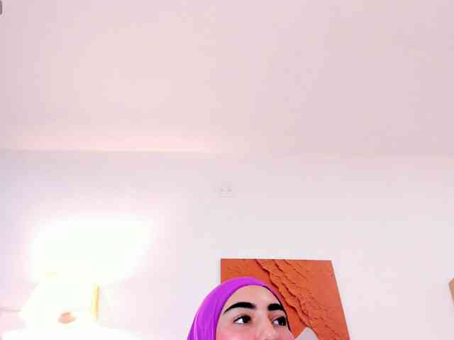 Malika-Noor webcam