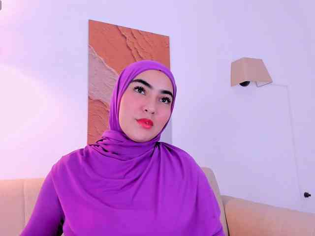 Malika-Noor webcam