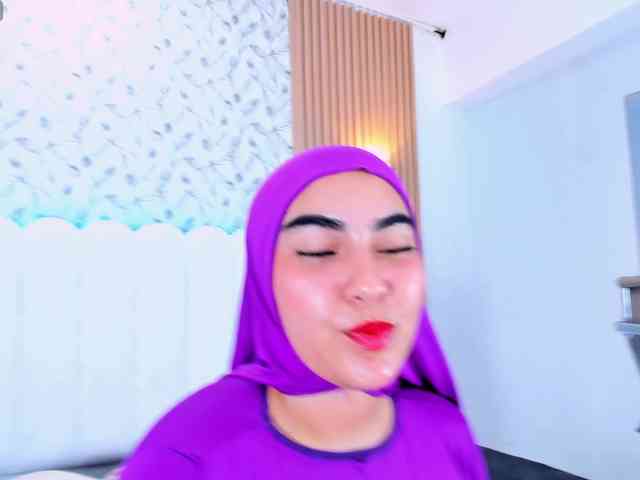 Malika-Noor webcam