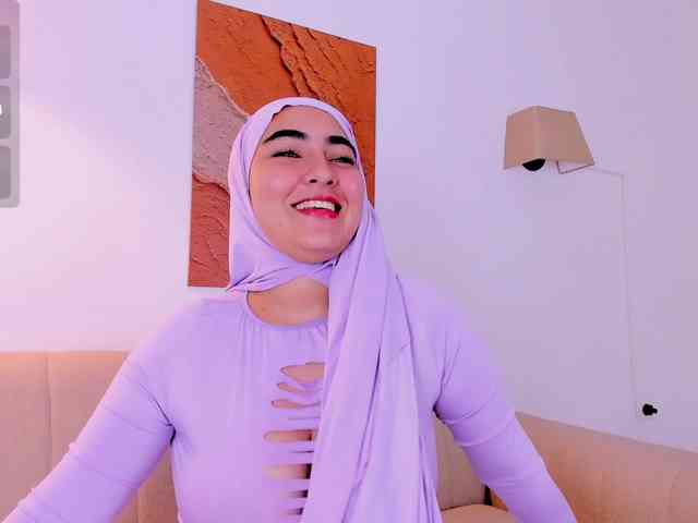Malika-Noor webcam