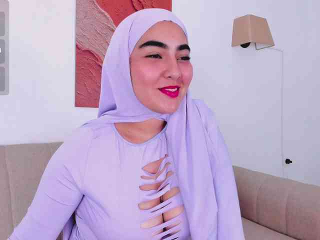 Malika-Noor webcam