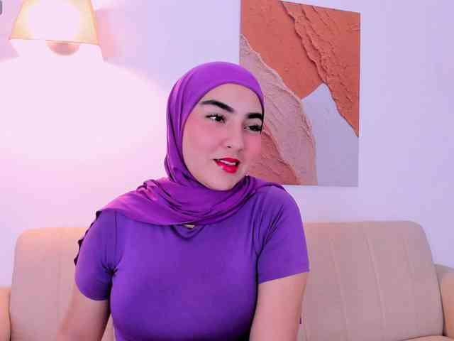 Malika-Noor webcam