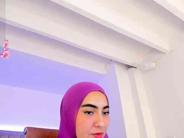 Malika-noor's cam show statistics and live stream
