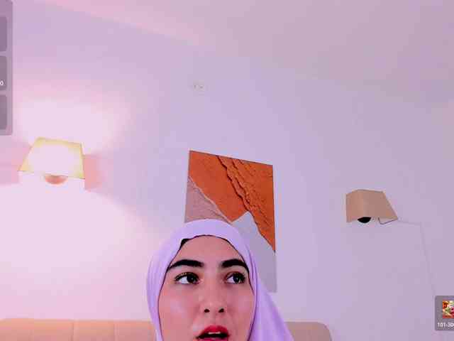 Malika-Noor webcam