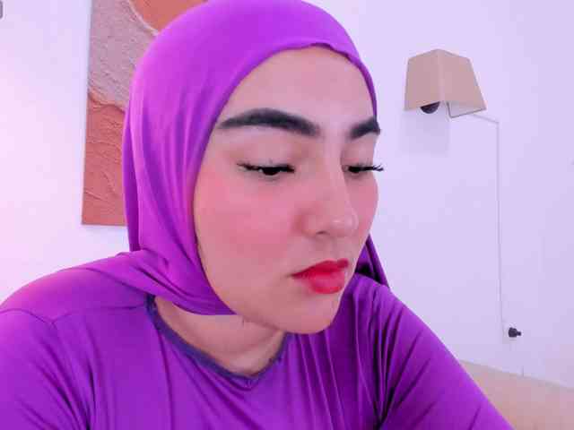 Malika-Noor webcam