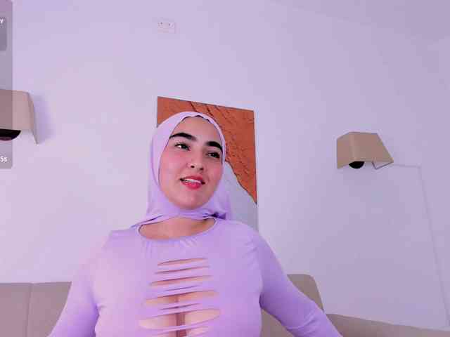 Malika-Noor webcam
