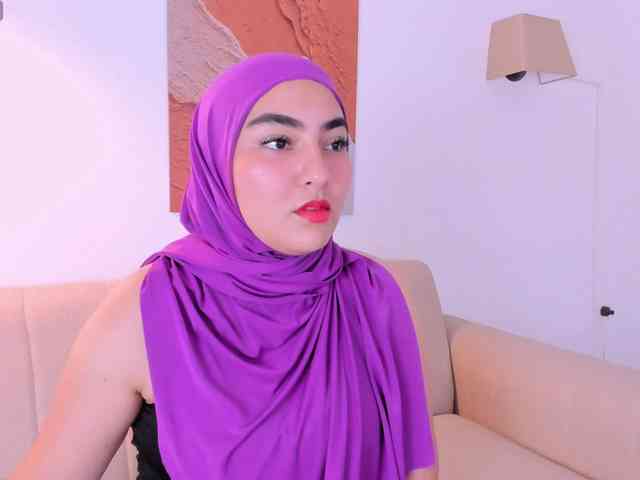 Malika-Noor - Girl 