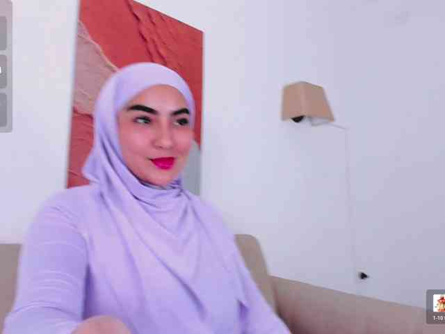 Malika-Noor webcam