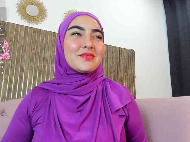 Malika-Noor webcam
