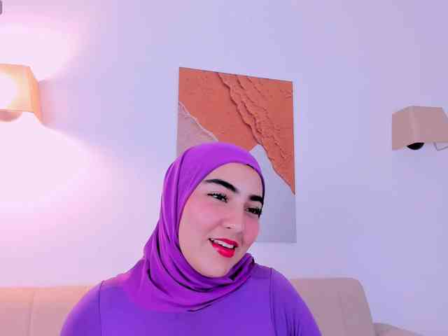 Malika-Noor webcam