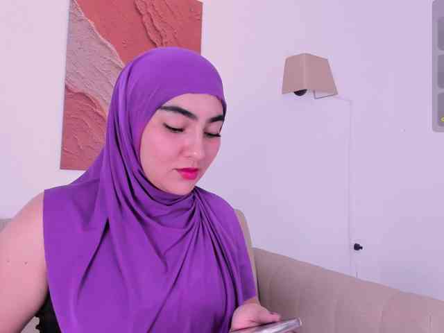 Malika-Noor webcam