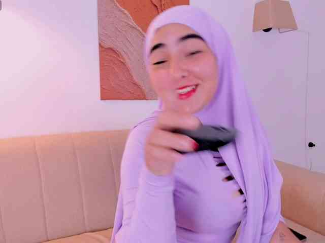 Malika-Noor webcam
